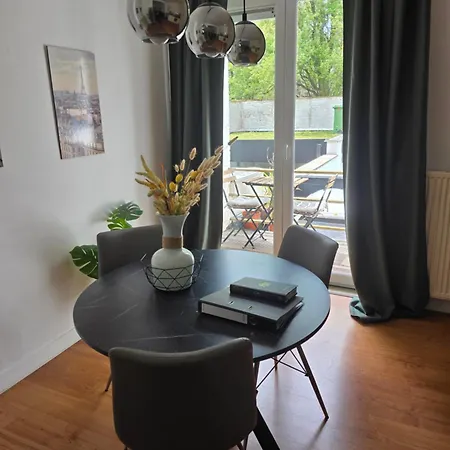 Apartamento Lovely & Modern In The Heart Of *
