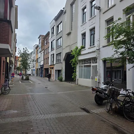 Apartamento Lovely & Modern In The Heart Of *
