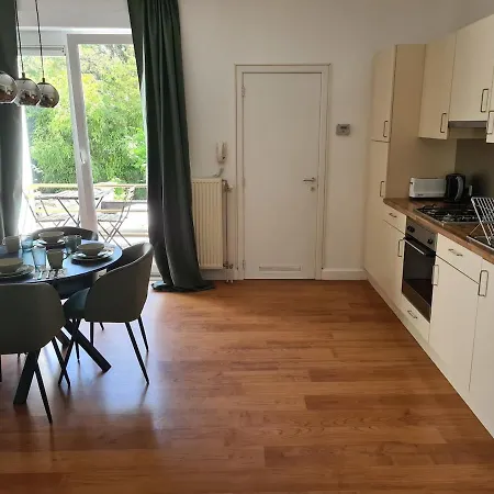 Lovely & Modern In The Heart Of
